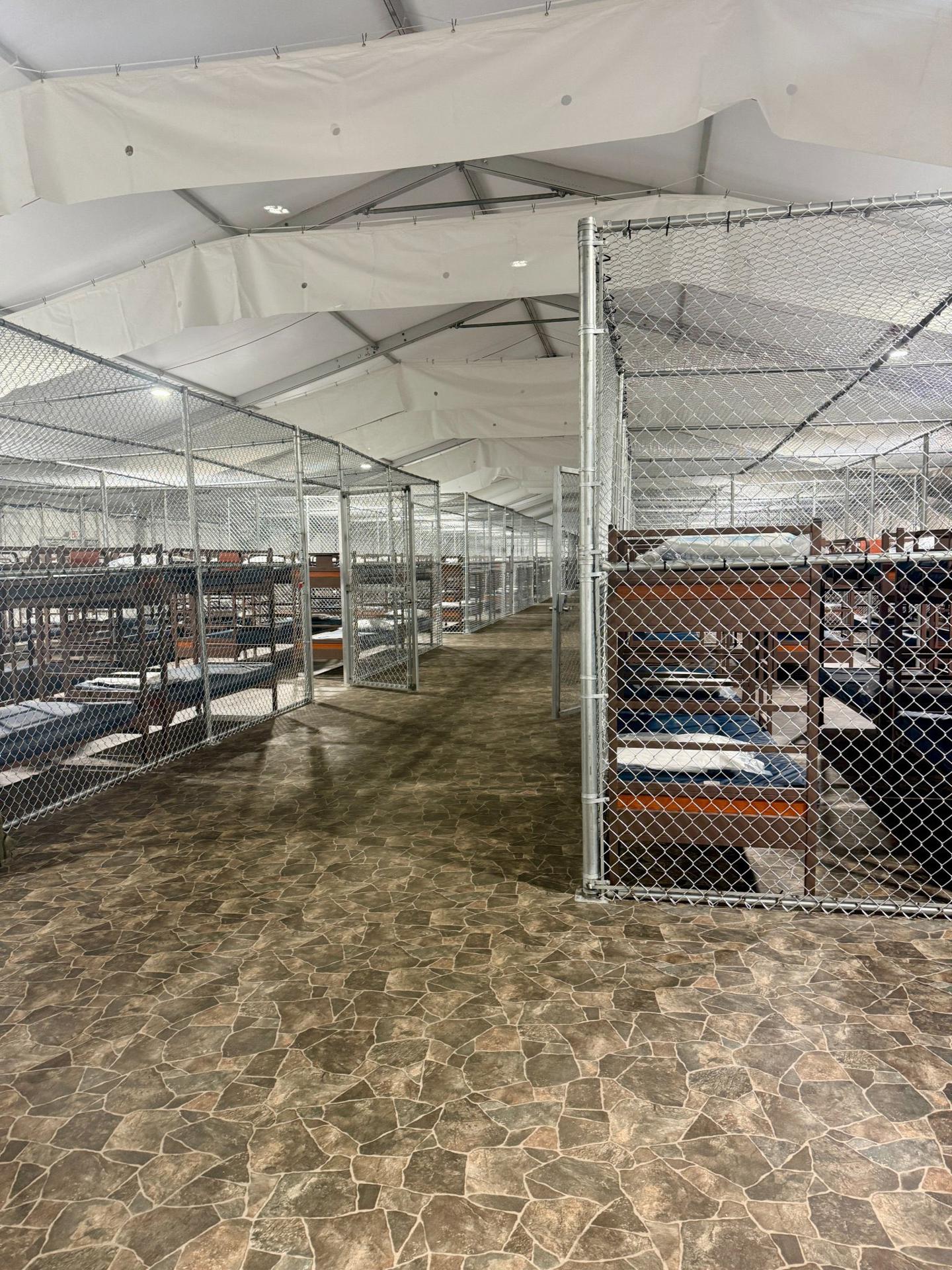 ‘Alligator Alcatraz’ podría quedar vacío en cuestión de días, según funcionario de Florida