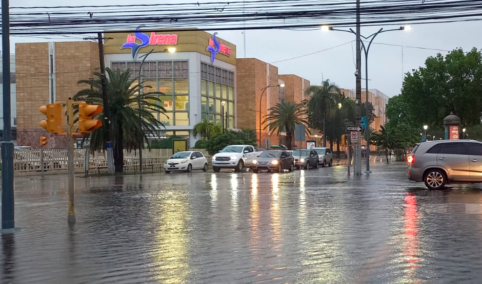 No deje su paraguas: viernes lluvioso debido a onda tropical, según INDOMET