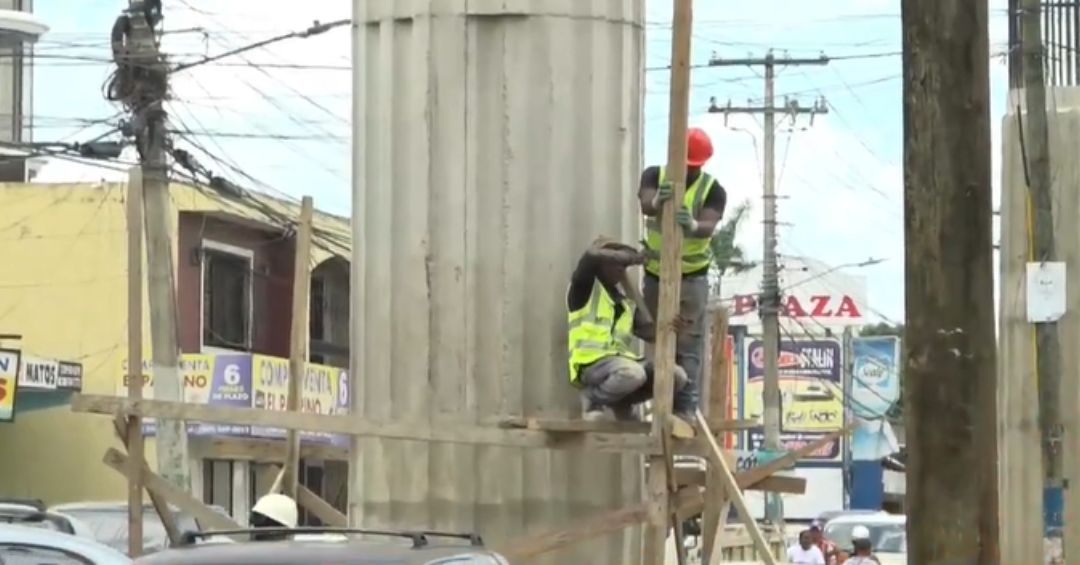 Comerciantes protestan por obras del Metro en Santo Domingo