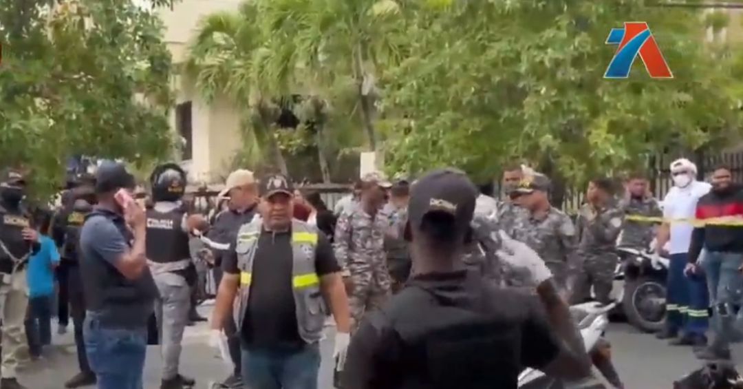 Ejecutan a tiros a hombre tras salir de audiencia en palacio de justicia de Macorís