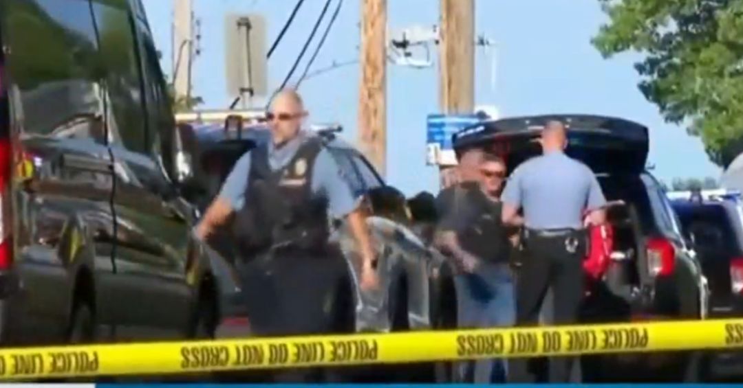 Tiroteo en escuela católica de Minneapolis deja dos estudiantes muertos y 17 heridos