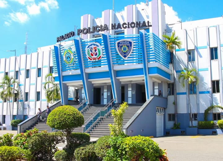 Suspenden a oficial de la Policía acusado de agredir sexualmente a una cadete en San Cristóbal