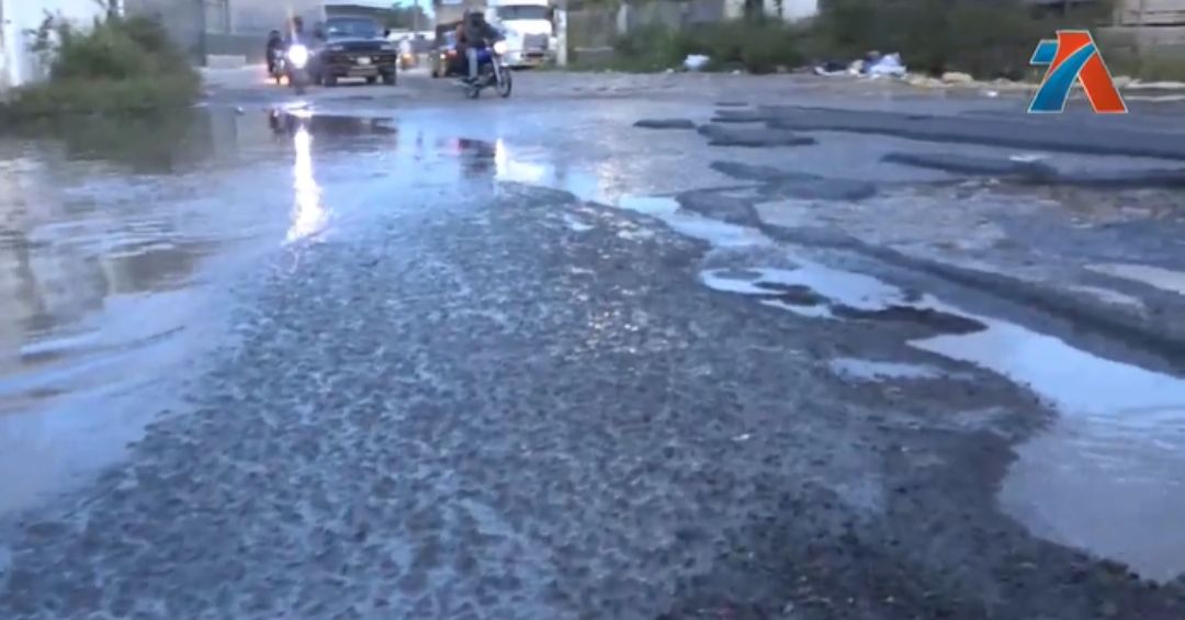 Habitantes de Herrera piden solución por mal estado de calles