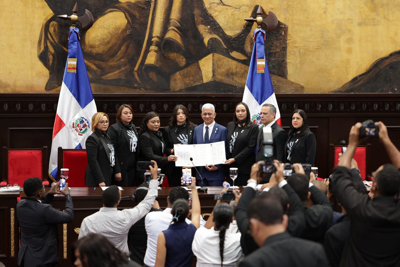 El Congreso Nacional lanza la reforma integral “Déjala ir” para erradicar los feminicidios.