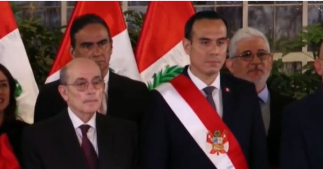 Perú: Presidente José Jerí juramenta equipo de gobierno tras destitución de Boluarte