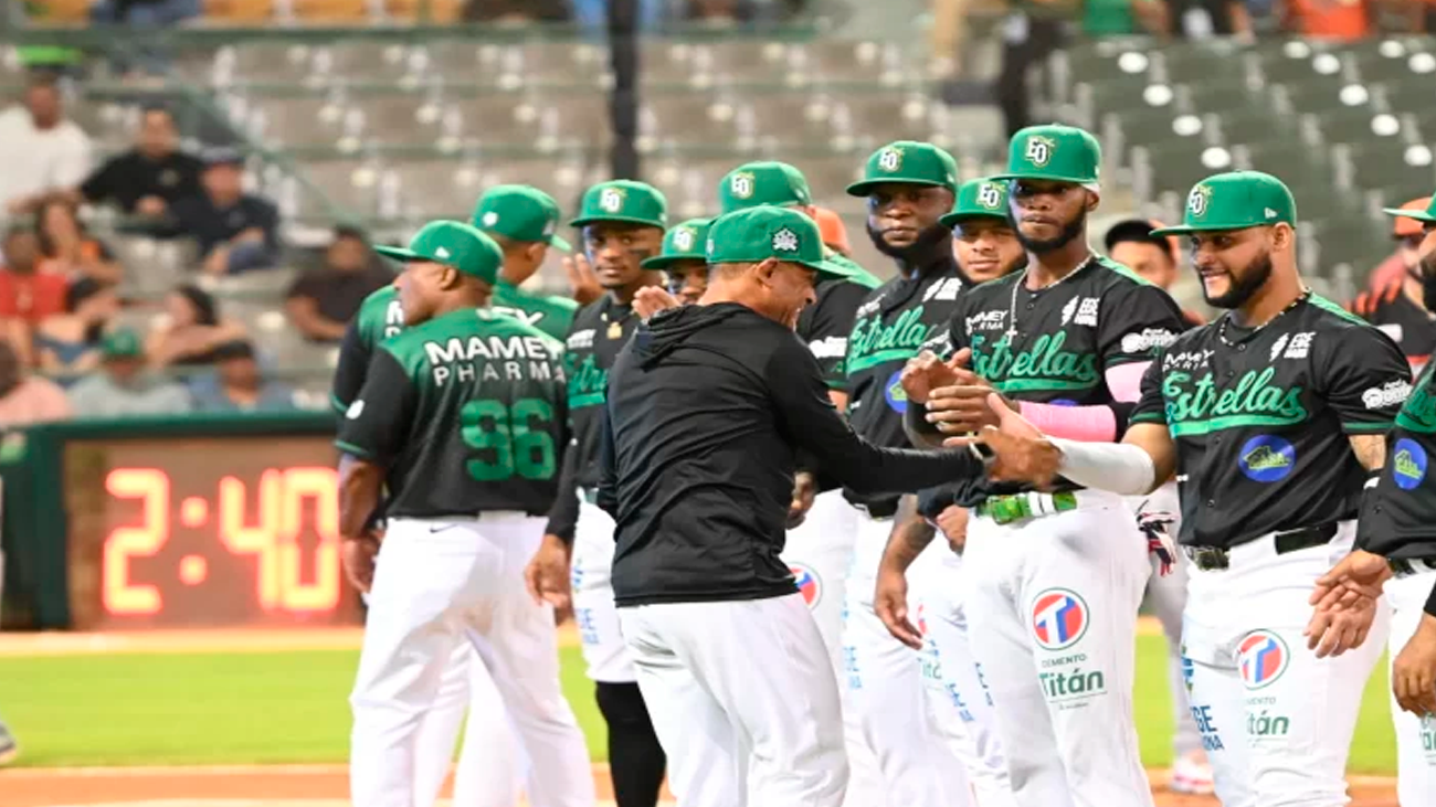 Rodolfo Castro remolca cinco en debut triunfal del torneo para Estrellas que ganaron 7-3 a Toros