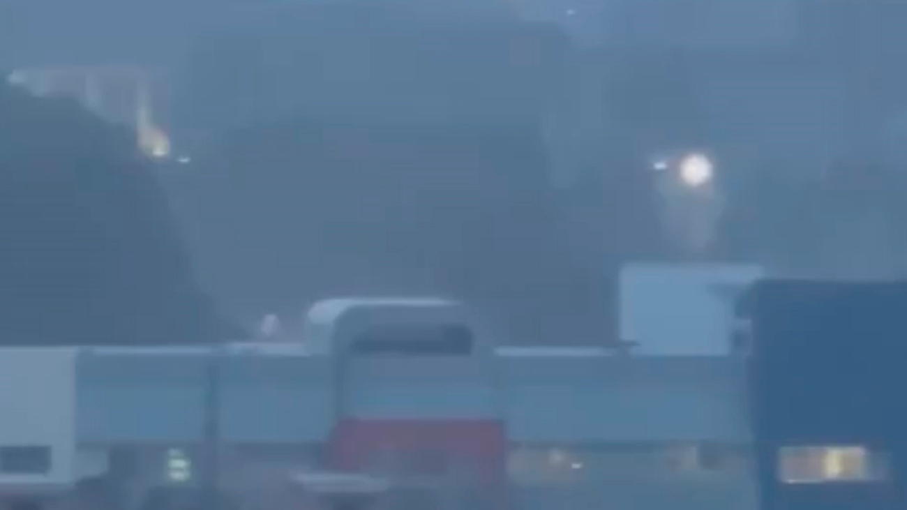 Fuertes aguaceros provocan inundaciones urbanas en Santiago por vaguada y sistema frontal