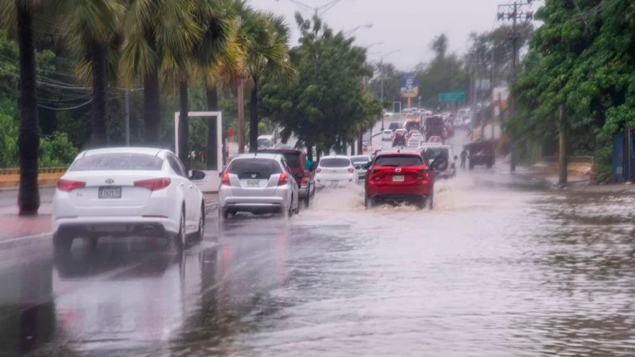 Vaguada, frente frío y onda tropical provocarán lluvias; podrían provocar serias inundaciones en RD