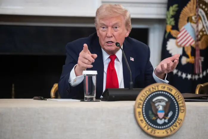 EE.UU. ataca un submarino que transportaba drogas en el Caribe, dice Trump