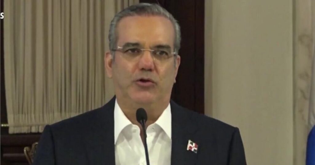 Abinader en París: alinearse con estándares de OCDE es “transformación estructural” del Estado