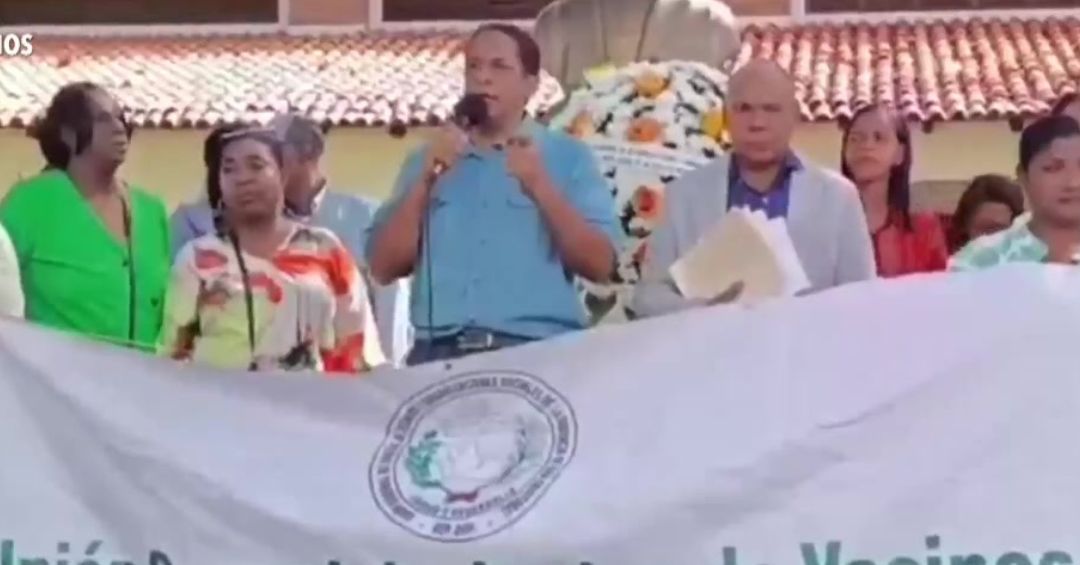 Juntas de vecinos exigen cumplimiento de obras