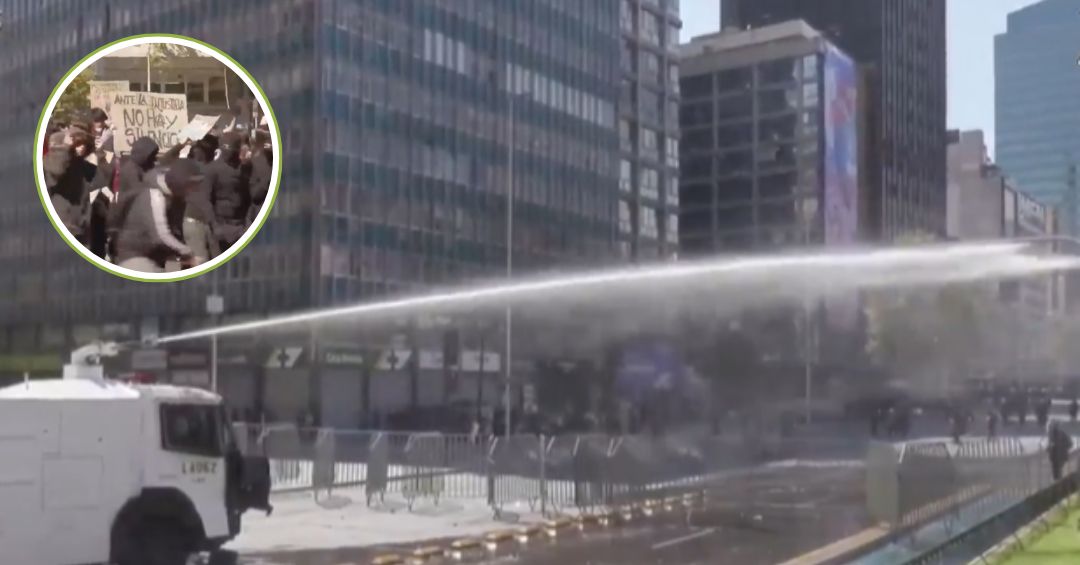 Miles de estudiantes chilenos protestan contra recortes en presupuesto de educación