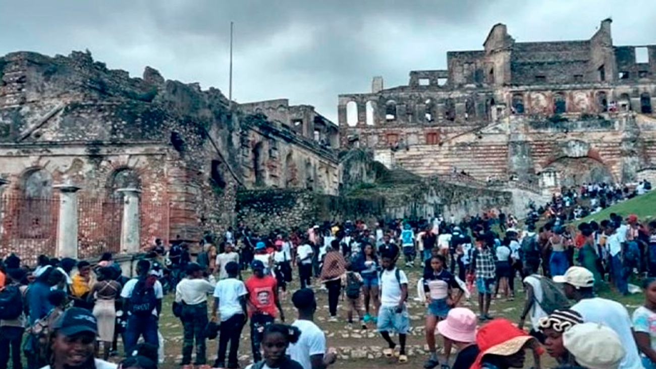 Haití decreta tres días de luto por tragedia durante estampida en ciudad turística