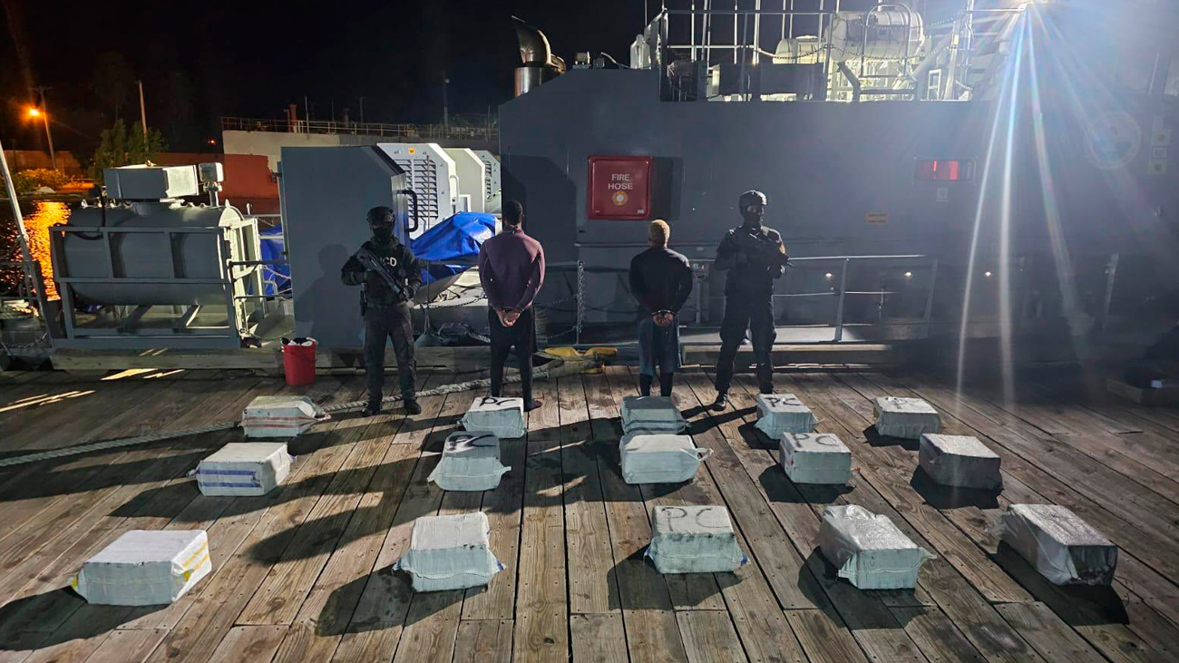 Intervienen alijo de 375 paquetes de presunta cocaína en Baní