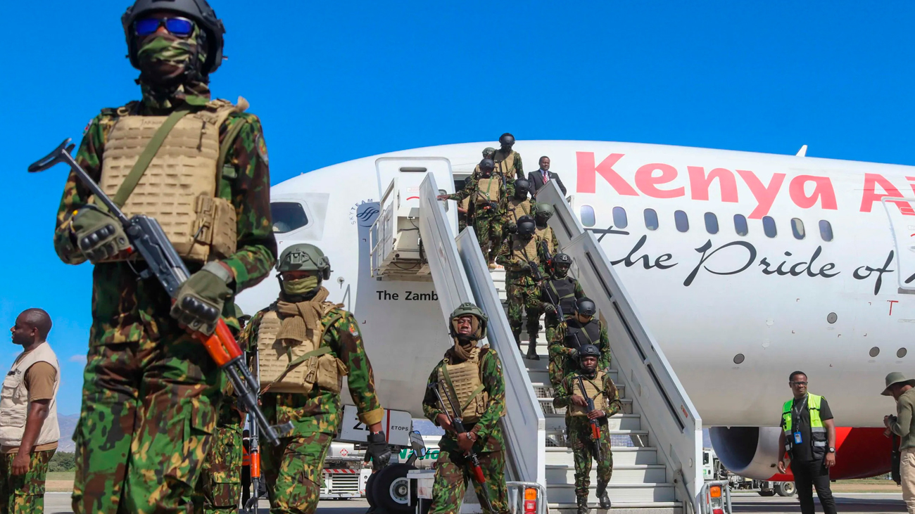 Retorno de policías kenianos marca transición de misión internacional en Haití