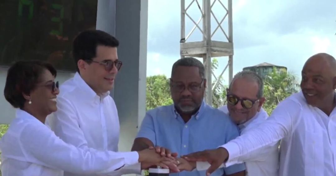 Inician reconstrucción de camino a playa Uvero Alto