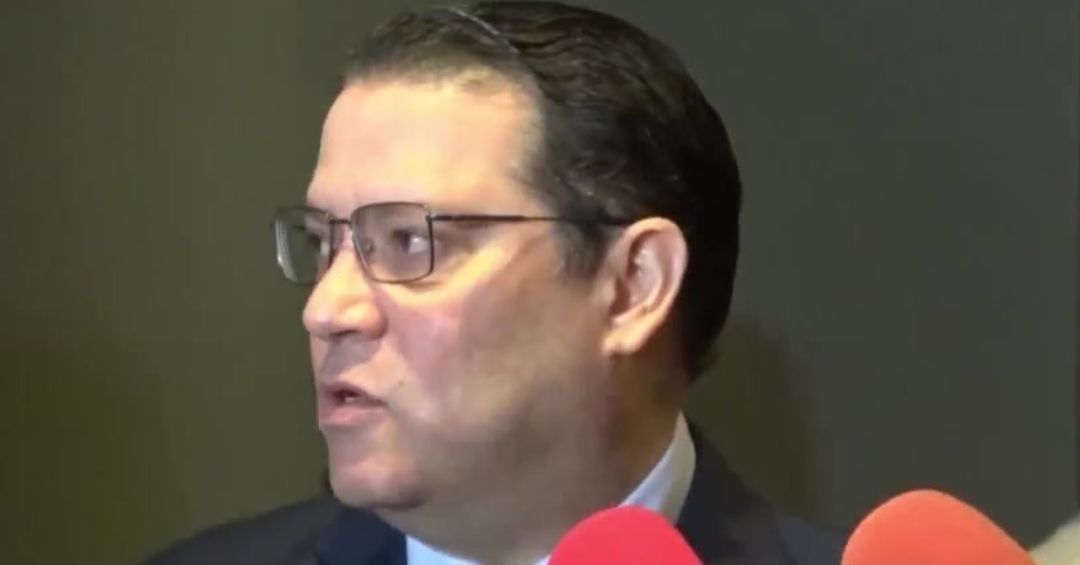 Gobierno defiende plan ante críticas de Medina