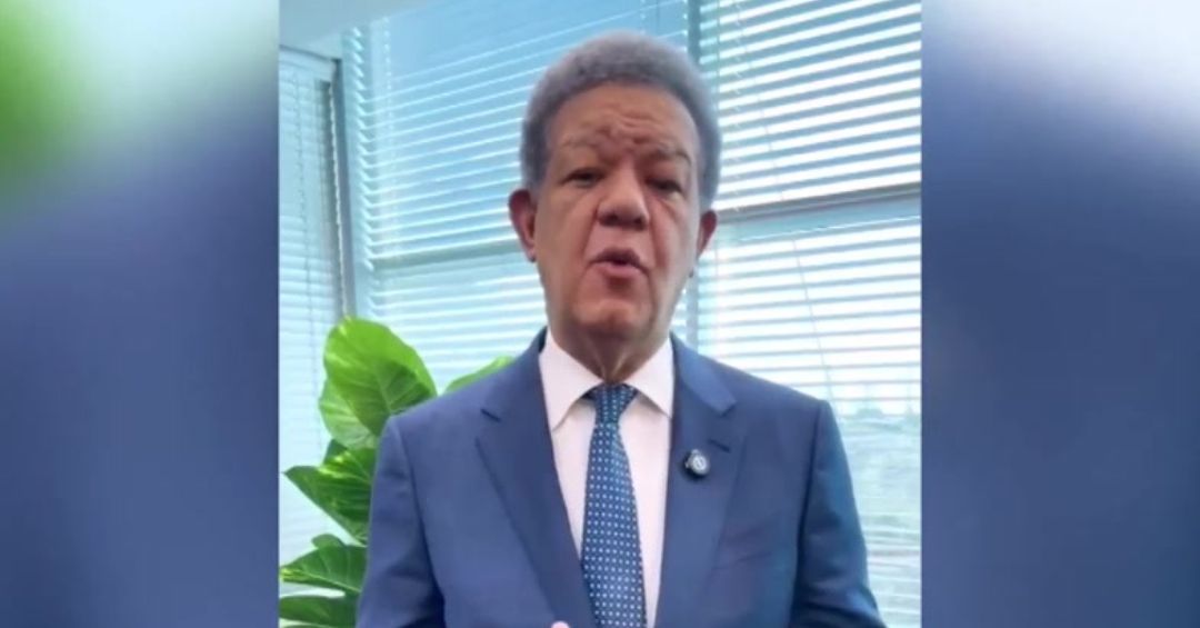 Leonel Fernández llama a reflexión en Semana Santa