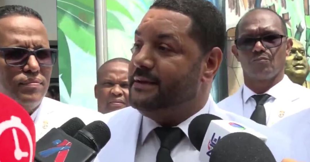 Regidores opositores abandonan rendición de cuentas en SDN