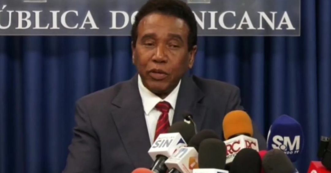 Senador rechaza minería en Loma Los Romero