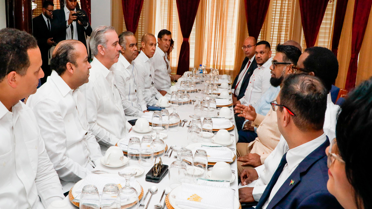 Abinader llega a Casa de Gobierno en Guyana; sostendrá reunión bilateral con su homólogo