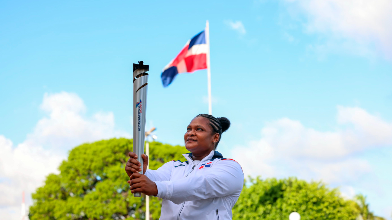 Abinader oficializa el inicio de la ruta de la antorcha hacia los XXV Juegos Centroamericanos y del Caribe Santo Domingo 2026