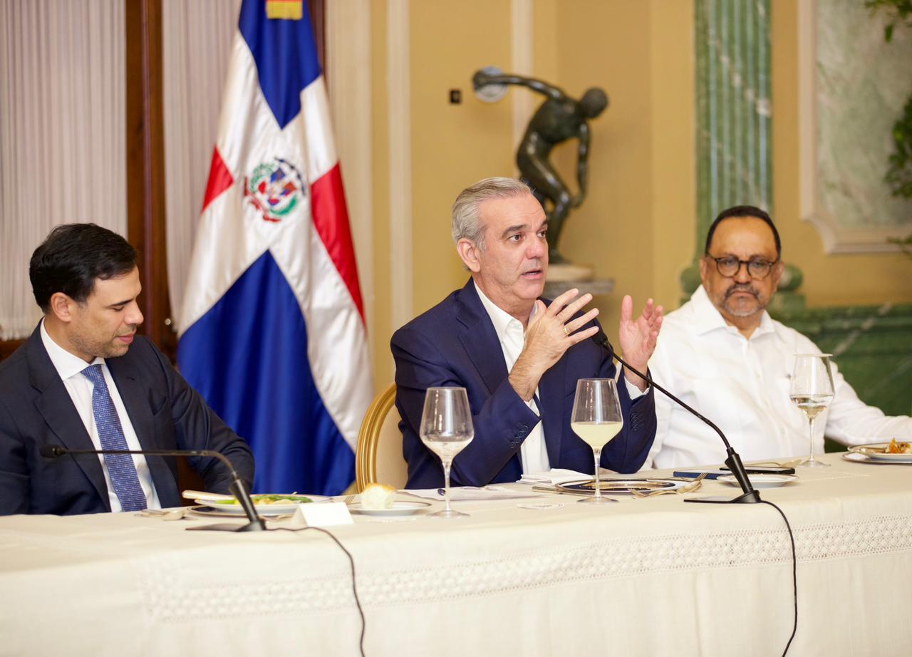 Gobierno anuncia licitación para rescatar el Teatro Agua y Luz