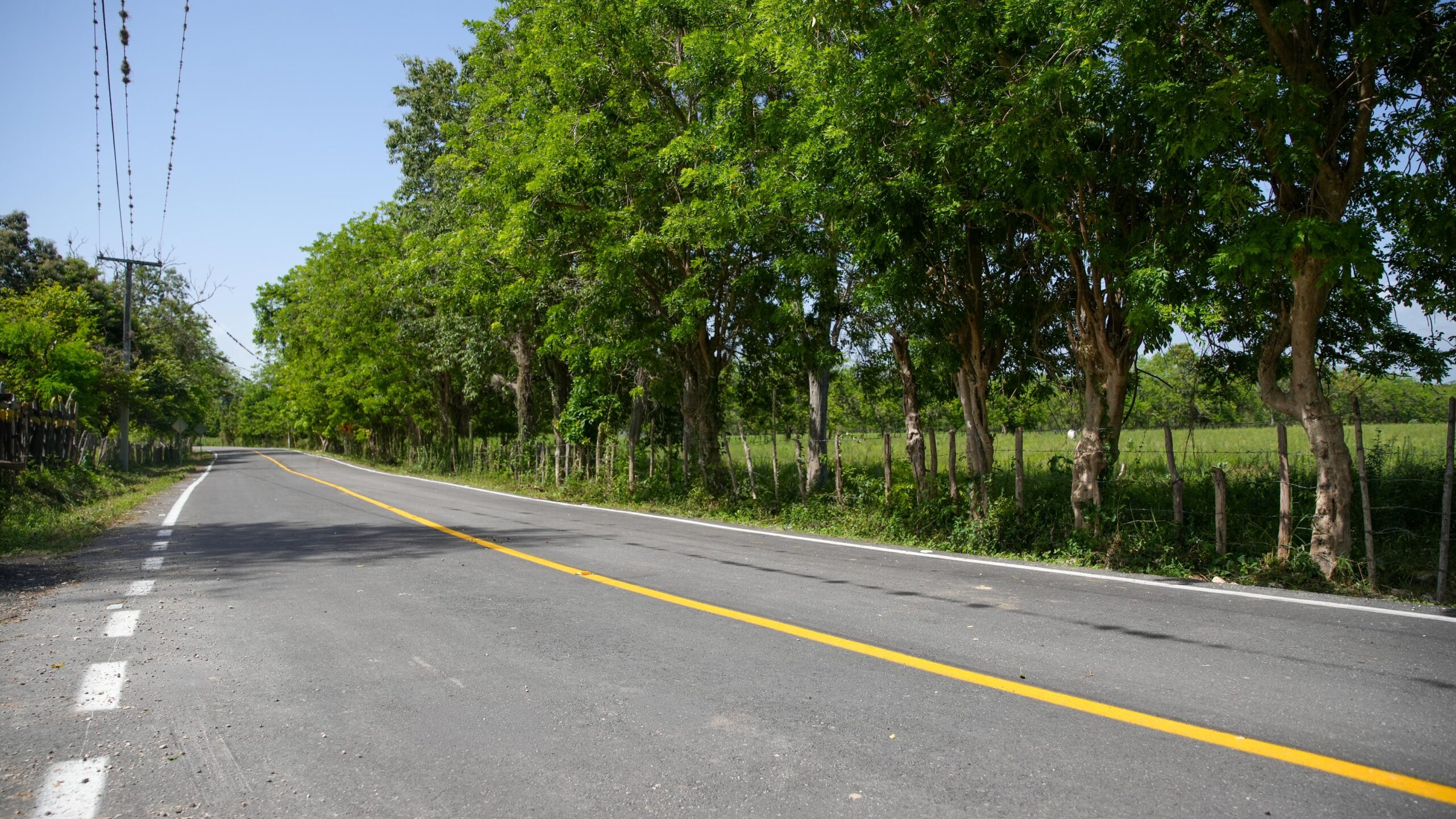 Abinader inaugura carretera Enriquillo–El Higüero para impulsar desarrollo del sur