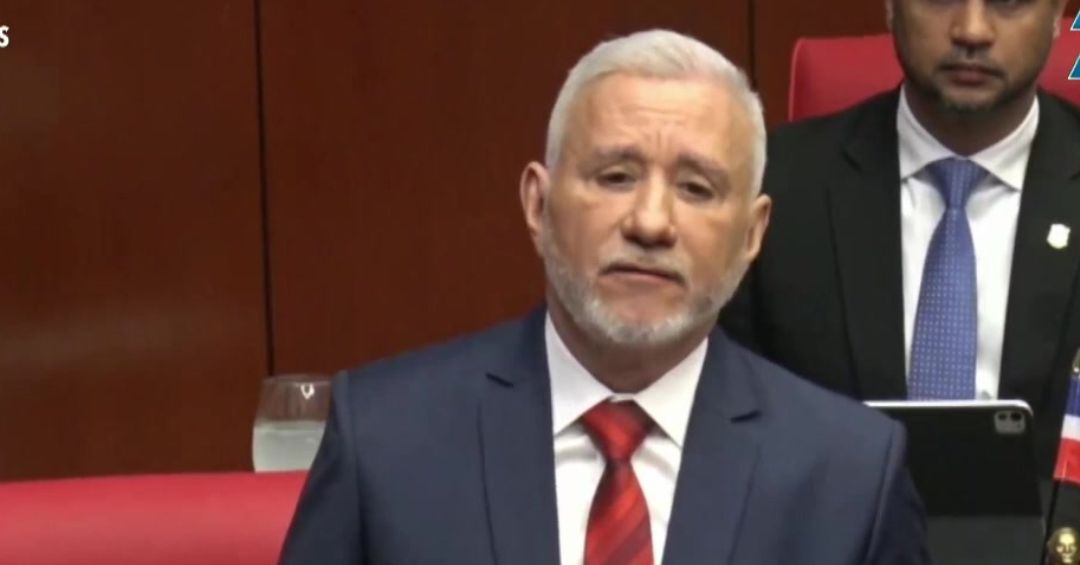 Antonio Taveras renuncia al PRM y se declara independiente