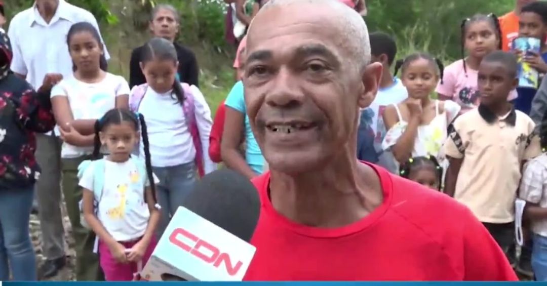 Denuncian atraso de escuela en El Aguacate