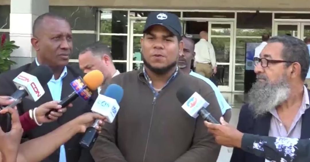 Denuncian vandalismo en bancas de lotería en Haina