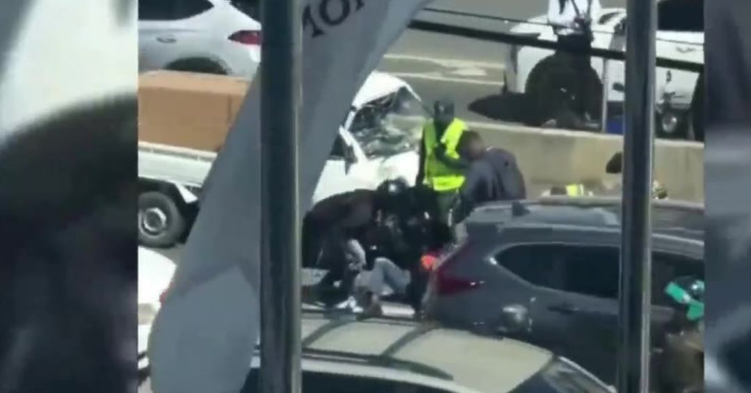 Motorista grave tras accidente en avenida 27 de Febrero
