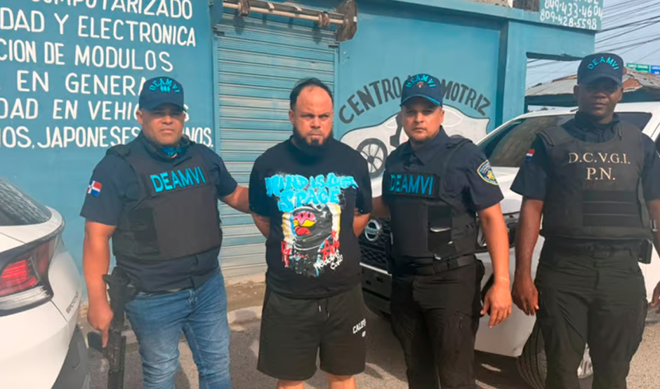 Detienen a hombre acusado de violencia contra su expareja en