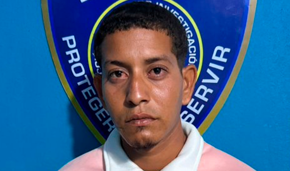 Se entrega hombre acusado de matar a su pareja en 