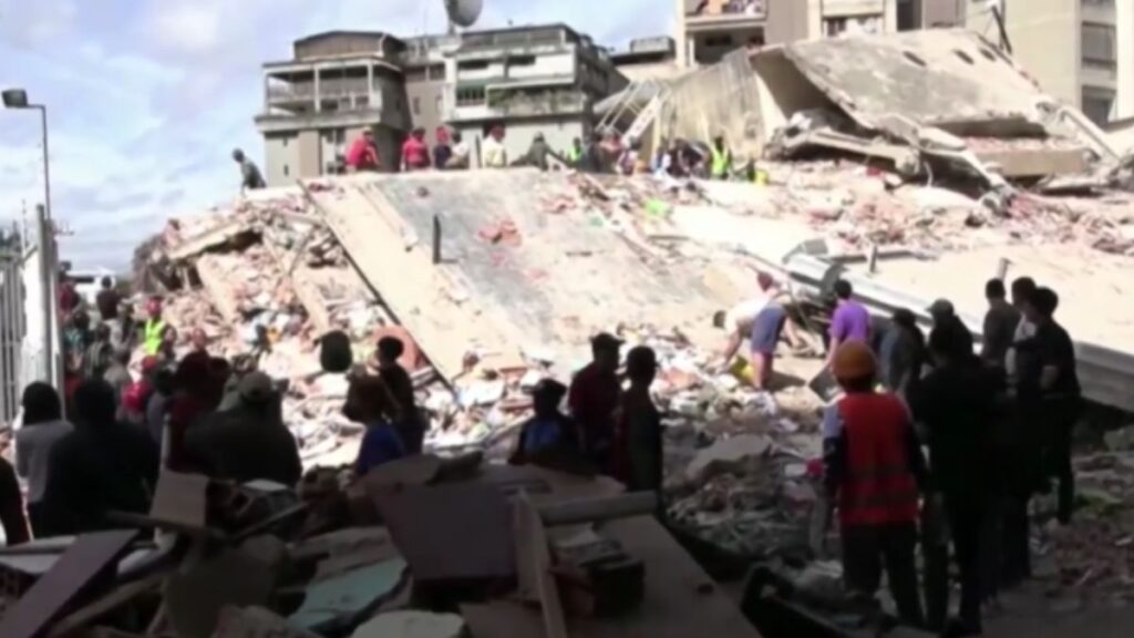 Rescatistas continúan búsqueda tras terremoto Venezuela