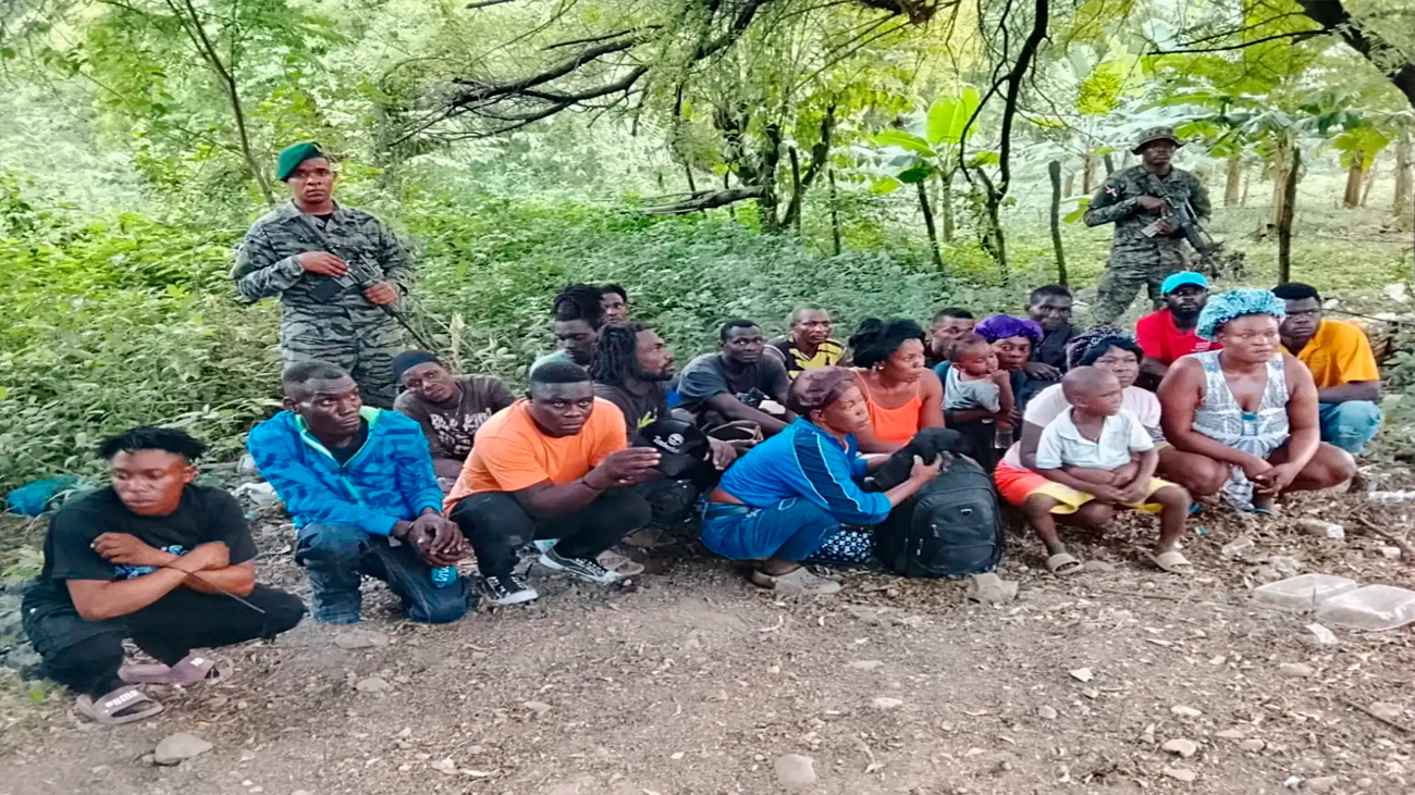 Ejército detiene a 54 haitianos indocumentados en operativos realizados en Montecristi