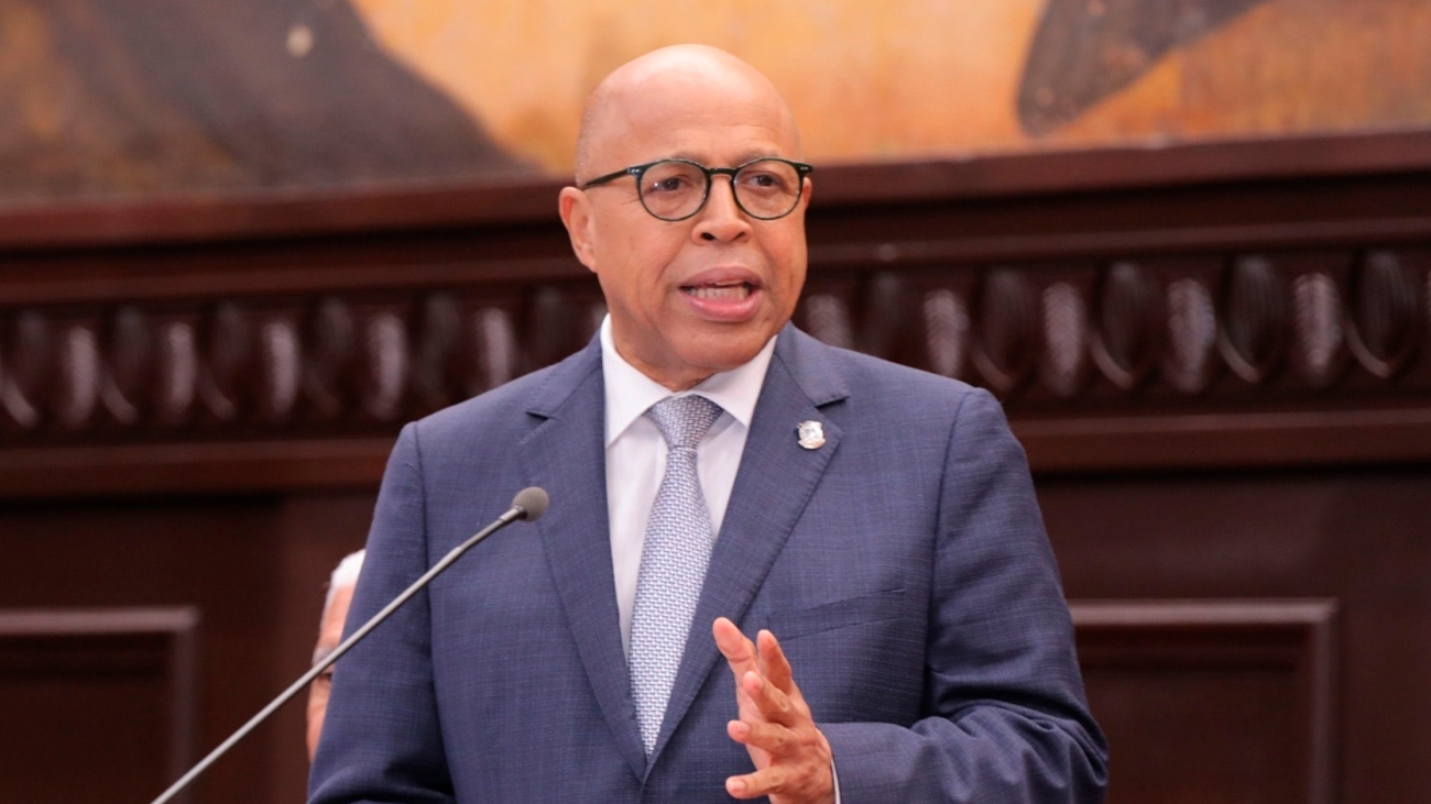 Alfredo Pacheco asegura que la cesantía laboral no será modificada en la Cámara de Diputados