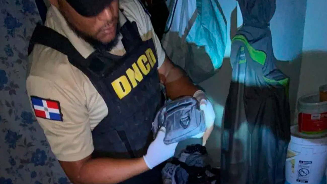 Detienen en Higüey a presunto distribuidor de drogas durante allanamiento