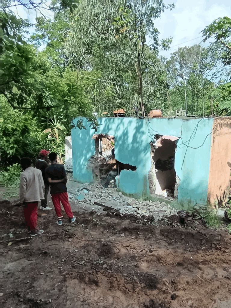 Denuncian desalojo arbitrario de familias en distrito municipal de Medina, San Cristóbal