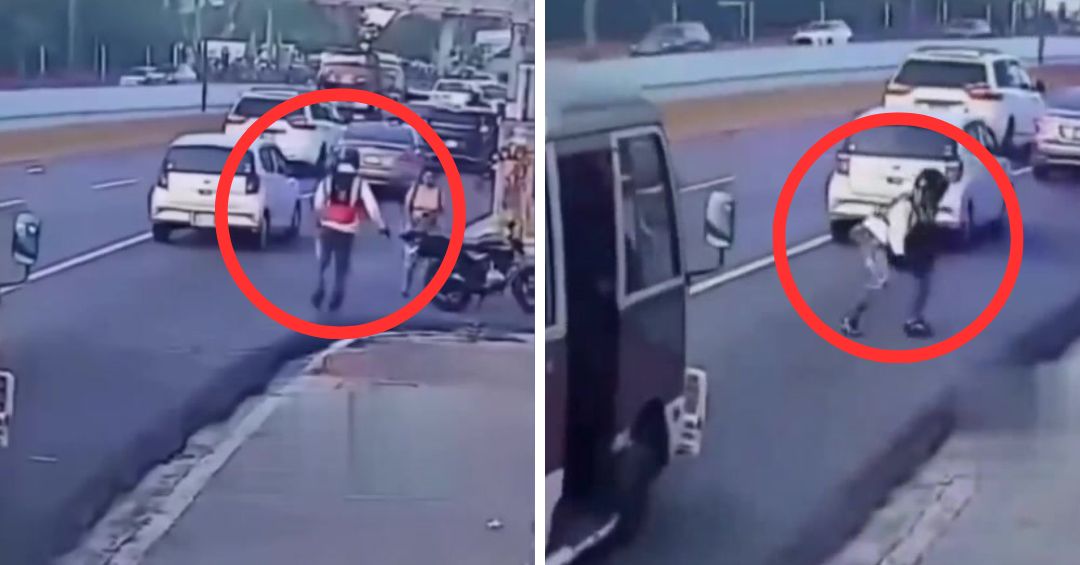 Video capta a motoconchista lanzando piedra a autobús