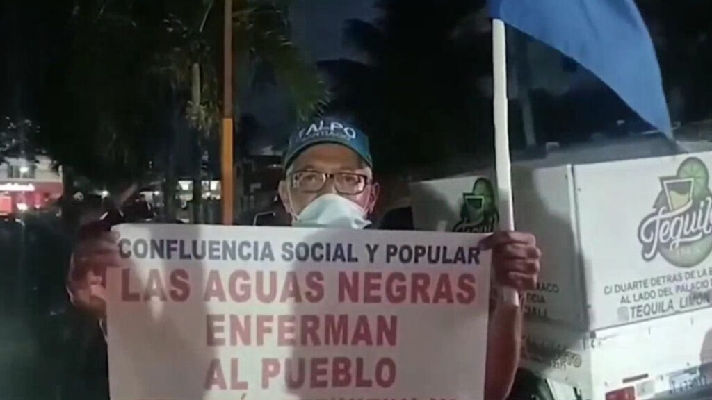 Protesta con calderos vacíos y velas en Moca contra alto costo de vida