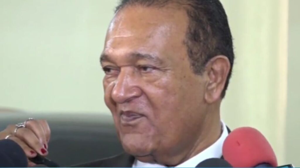Senador Antonio Marte hablando en entrevista sobre conflicto con Juan Hubieres