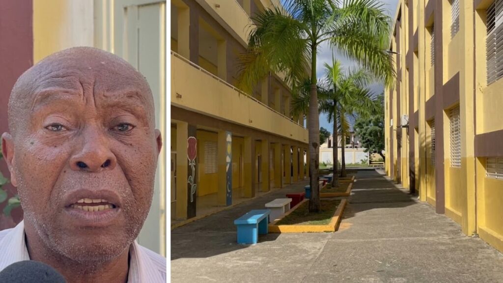 Padres de familia protestan frente a escuela en San Cristóbal